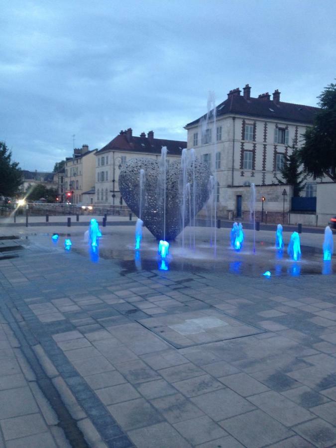 Ferienwohnung Le St Frobert Au Coeur De Troyes Exterior foto